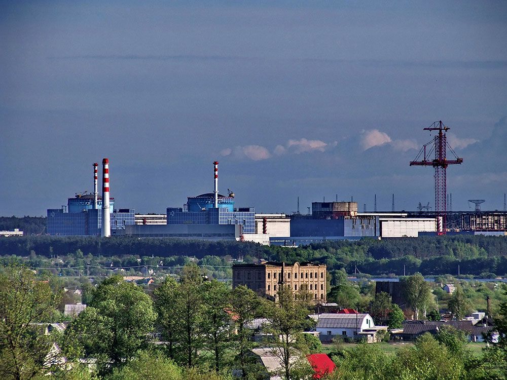 Нетішин місто. Вигляд садибної забудови Нетішина та Хмельницької АЕС